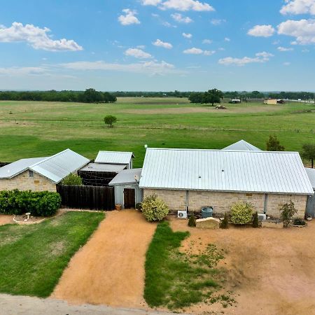 Romantic Oasis With Hot Tub Near Fred And Wineries! Fredericksburg Exterior photo